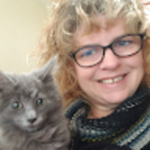 Meet your Posher, Elaine